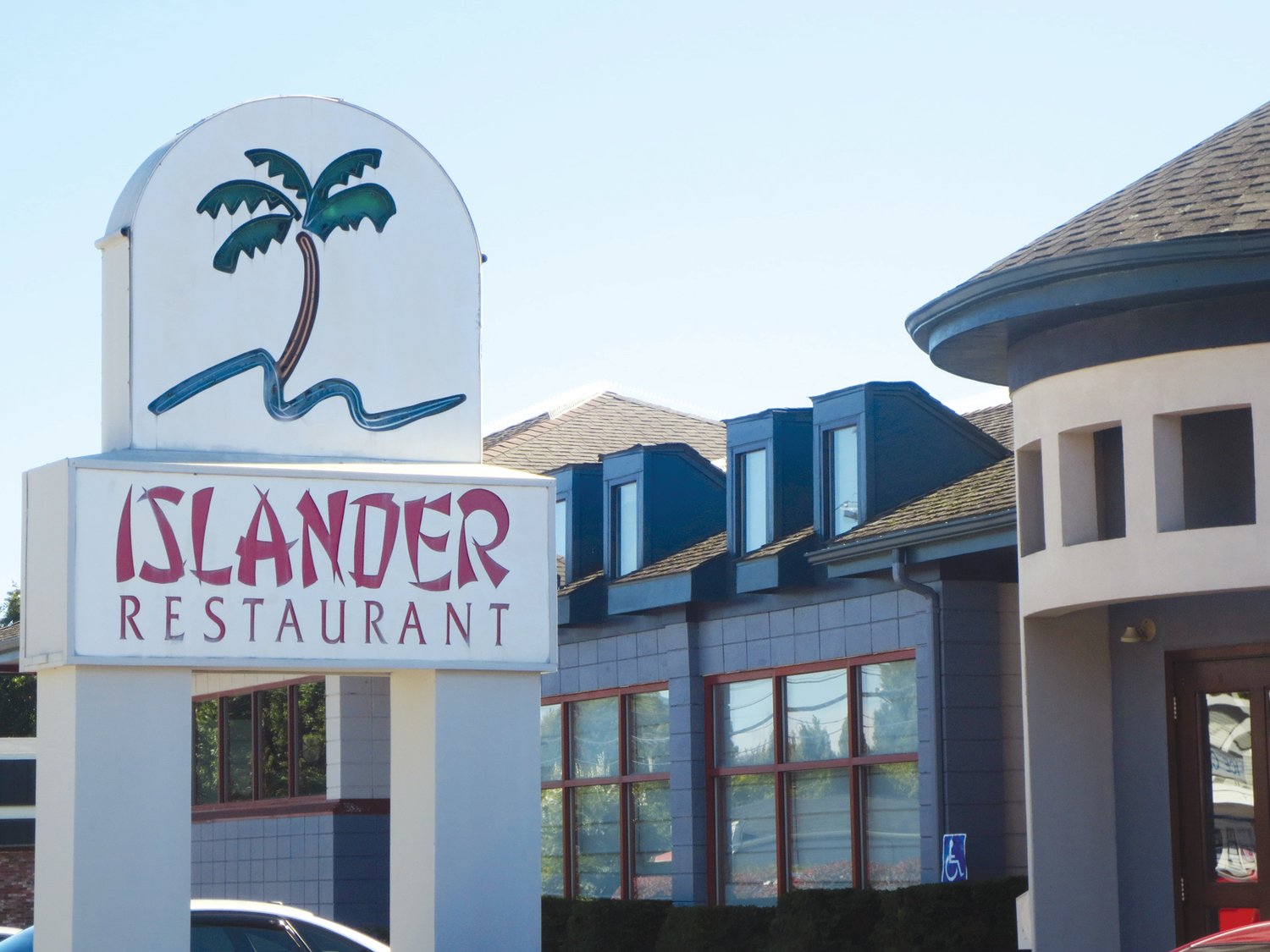 The Islander Restaurant has been a steady sight on the Warwick culinary landscape for decades. The team of cooks, servers, and owners at this longstanding restaurant in the city wish you and your loved ones a happy, safe, and prosperous 2023!